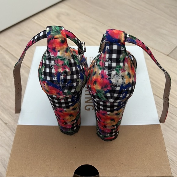 Floral and gingham heel - size 7 - Picture 4 of 7